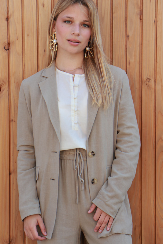 La tendance taille haute: tendance et confort chez La P’tite Rebelle à Bonnay