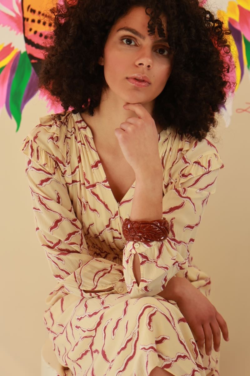 La manchette bordeaux by Marion Godart