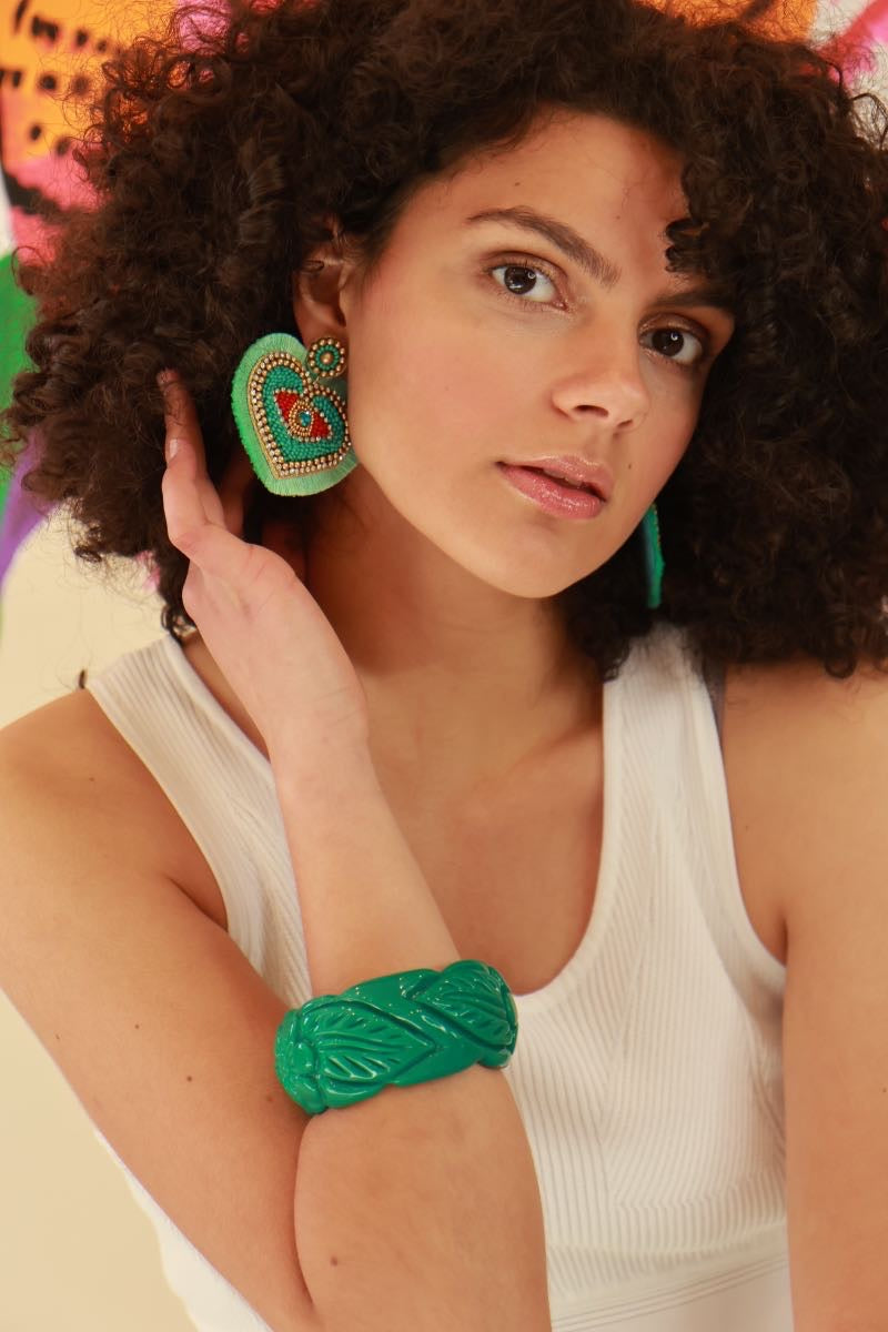 La manchette émeraude by Marion Godart