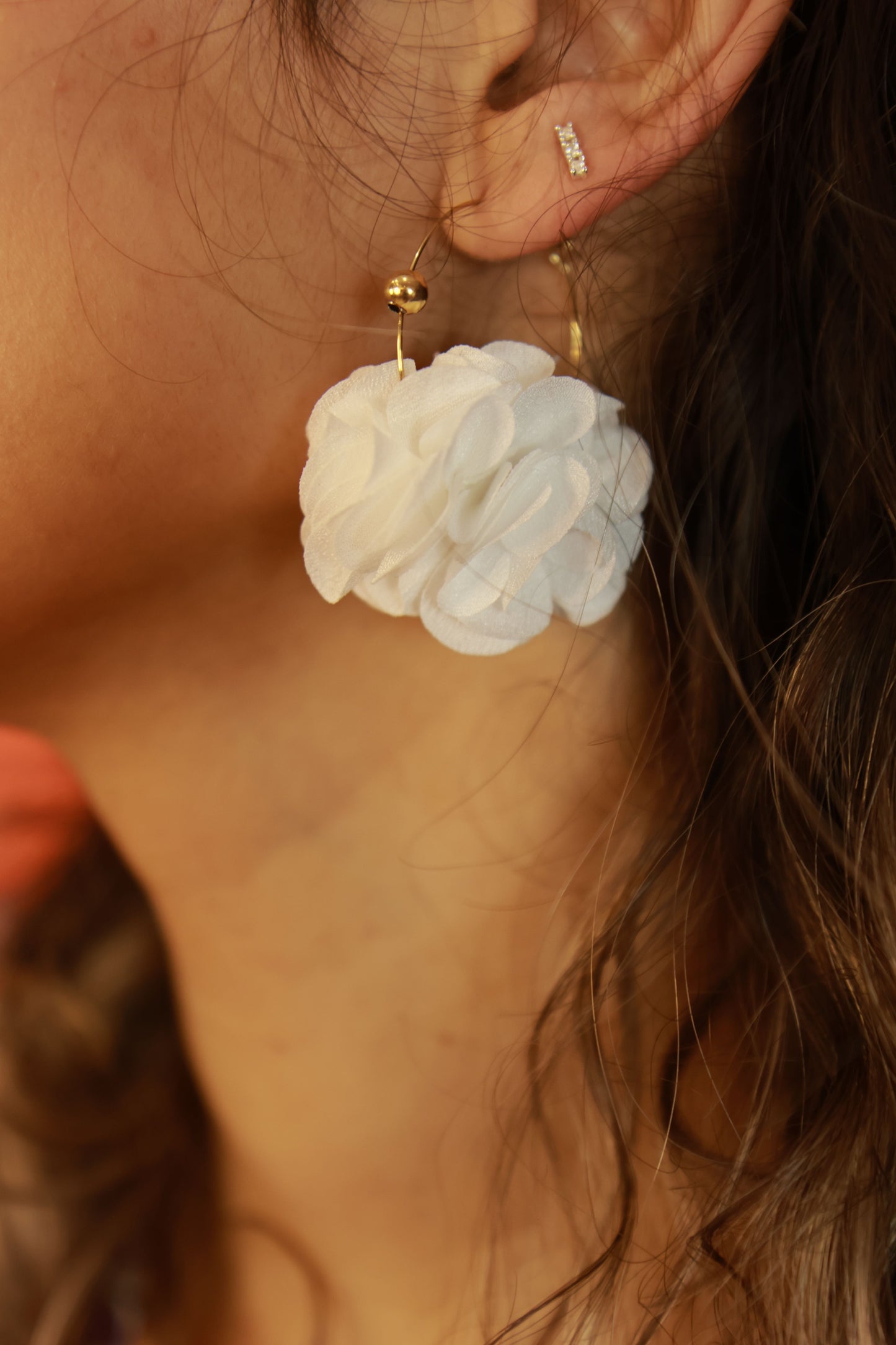 Boucles d’oreilles fleur blanche Mile Mila La P’tite Rebelle Amiens